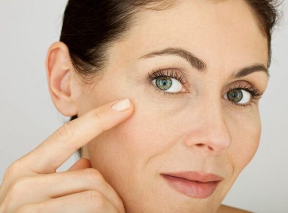 Cosmetic procedures after the age of 45 are aimed at increasing skin hydration