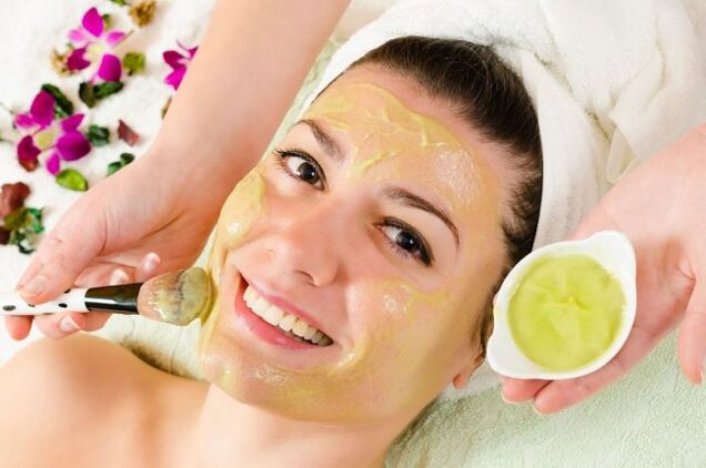 Gelatin and chamomile infusion face mask - a recipe for fresh skin